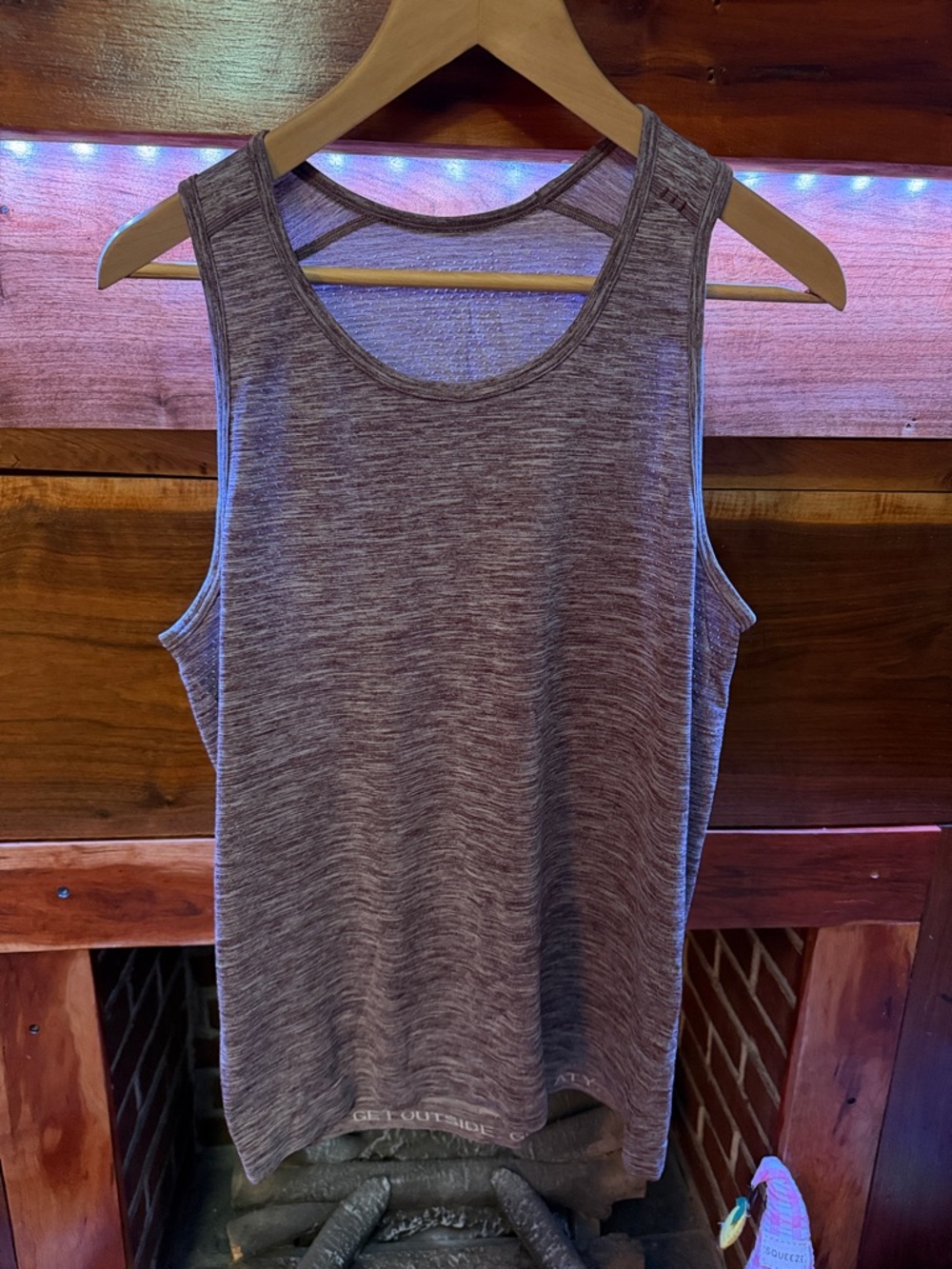 Lululemon Mens light maroon Tank Top, Size Small